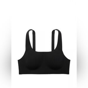 Victoria's Secret Sports Bra Size 44C Black Featherweight Max Sports Bra NWT